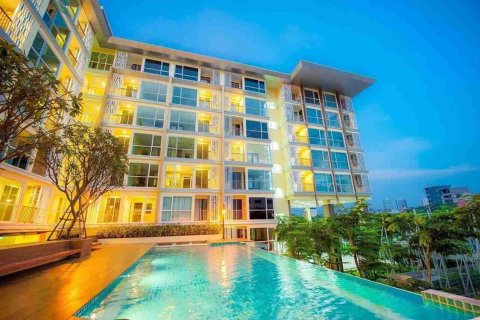 Condo in Bangkok, Thailand, 1 bedroom № 183308 - photo 2