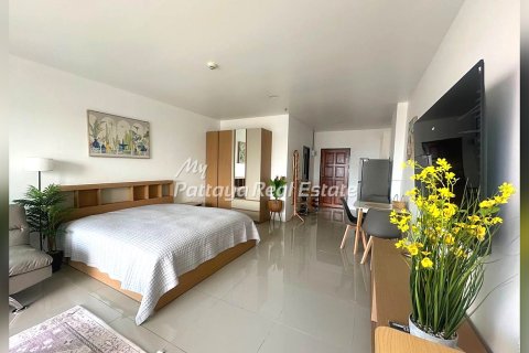 Studio in the Condo in Bang Lamung, Thailand  № 205058