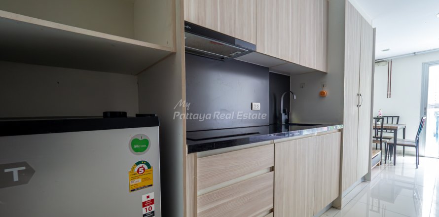 Studio dans le Condo à Pattaya, Thaïlande  № 205060