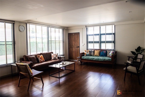 House in Bangkok, Thailand 3 bedrooms № 189091