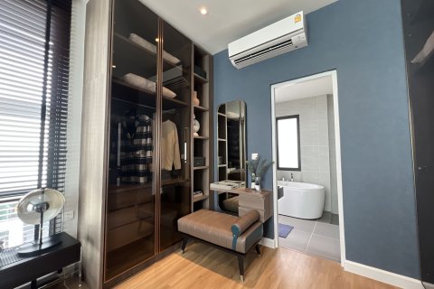 House in Sai Mai, Bangkok, Thailand 3 bedrooms № 163487 - photo 10
