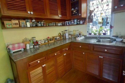 Maison à Saphan Sung, Bangkok, Thaïlande 4 chambres № 141704 - photo 4