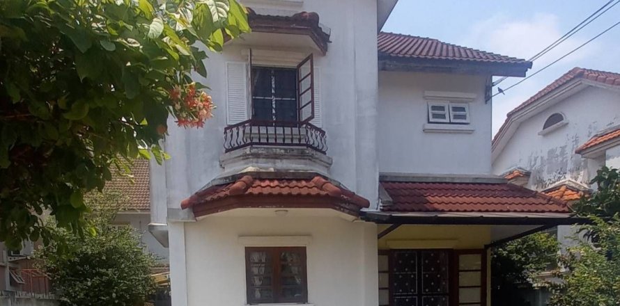 Maison à Saphan Sung, Bangkok, Thaïlande 4 chambres № 141704