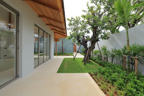 Villa in Phuket, Thailand 4 bedrooms № 140690 - photo 7