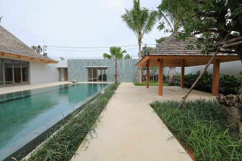 Villa in Phuket, Thailand 4 bedrooms № 140690 - photo 15