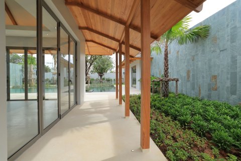 Villa in Phuket, Thailand 4 bedrooms № 140690 - photo 9