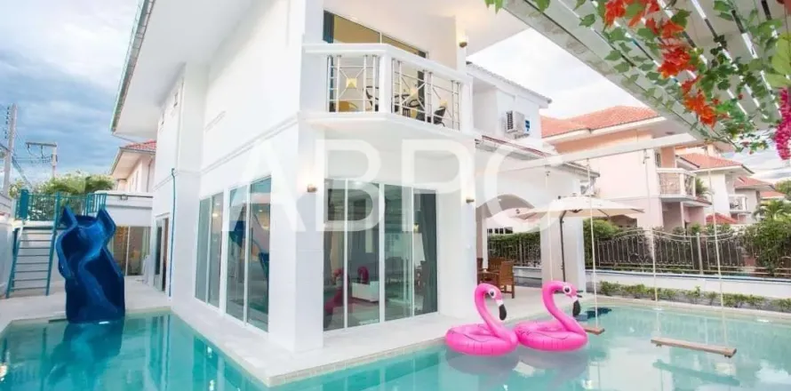 Casa de 7 dormitorios en Jomtien Beach, Pattaya, Tailandia № 211732