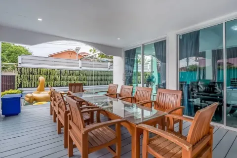 Casa de 7 dormitorios en Jomtien Beach, Pattaya, Tailandia № 211732 - foto 18