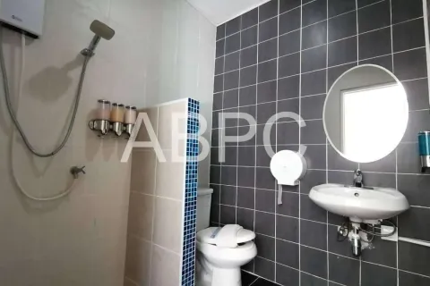 Casa de 7 dormitorios en Jomtien Beach, Pattaya, Tailandia № 211732 - foto 11