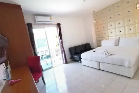 Casa de 7 dormitorios en Jomtien Beach, Pattaya, Tailandia № 211732 - foto 30