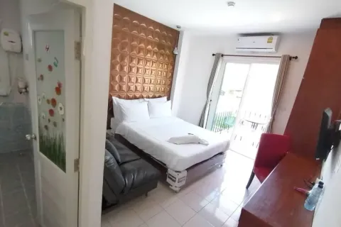 Casa de 7 dormitorios en Jomtien Beach, Pattaya, Tailandia № 211732 - foto 29