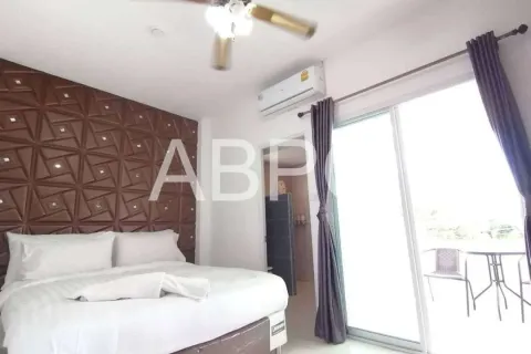 Casa de 7 dormitorios en Jomtien Beach, Pattaya, Tailandia № 211732 - foto 9