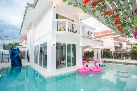 Casa de 7 dormitorios en Jomtien Beach, Pattaya, Tailandia № 211732 - foto 17
