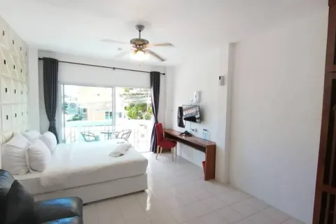 Casa de 7 dormitorios en Jomtien Beach, Pattaya, Tailandia № 211732 - foto 28