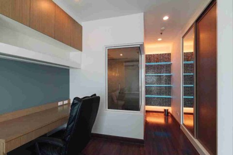 Condo in Bangkok, Thailand, 1 bedroom № 183405 - photo 4