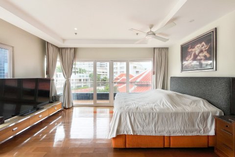 Condo in Pattaya, Thailand, 2 bedrooms  № 140345 - photo 23