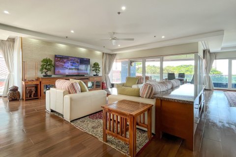 Condo in Pattaya, Thailand, 2 bedrooms  № 140345 - photo 12