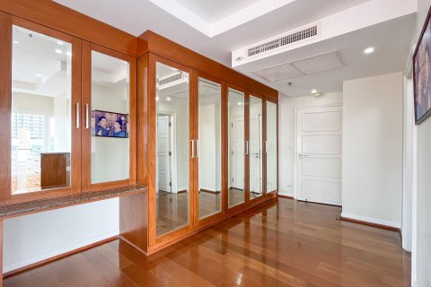 Condo in Pattaya, Thailand, 2 bedrooms  № 140345 - photo 24