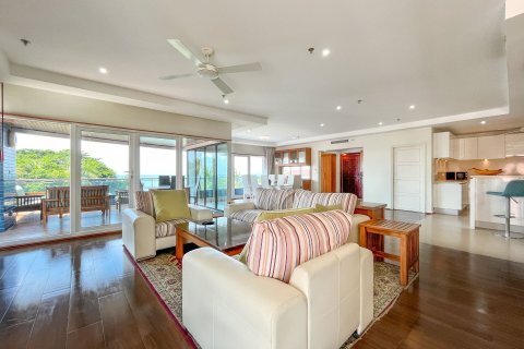 Condo in Pattaya, Thailand, 2 bedrooms  № 140345 - photo 14