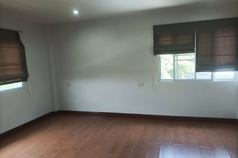 Дом в Ратхум Тхани, Таиланд с 9 спальнями  № 151320 - фото 9