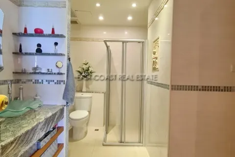 Condominio de 2 dormitorios en Jomtien Beach, Pattaya, Tailandia № 213014 - foto 25
