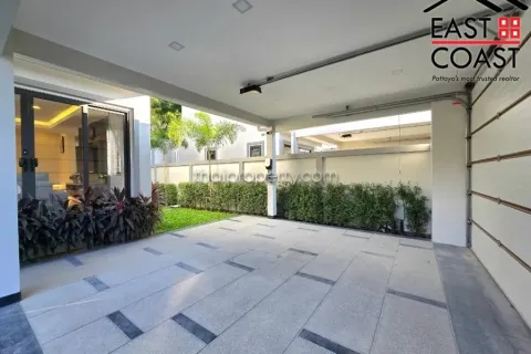 Casa de 4 dormitorios en Pattaya, Tailandia № 213016 - foto 7