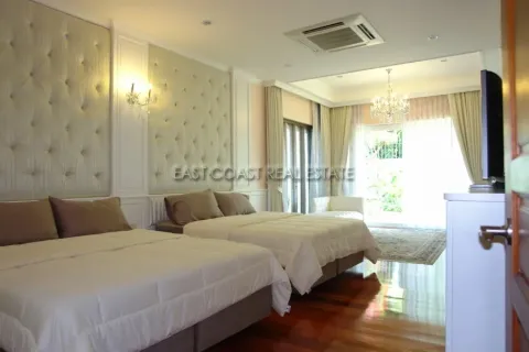 Casa de 6 dormitorios en Jomtien Beach, Pattaya, Tailandia № 213012 - foto 10