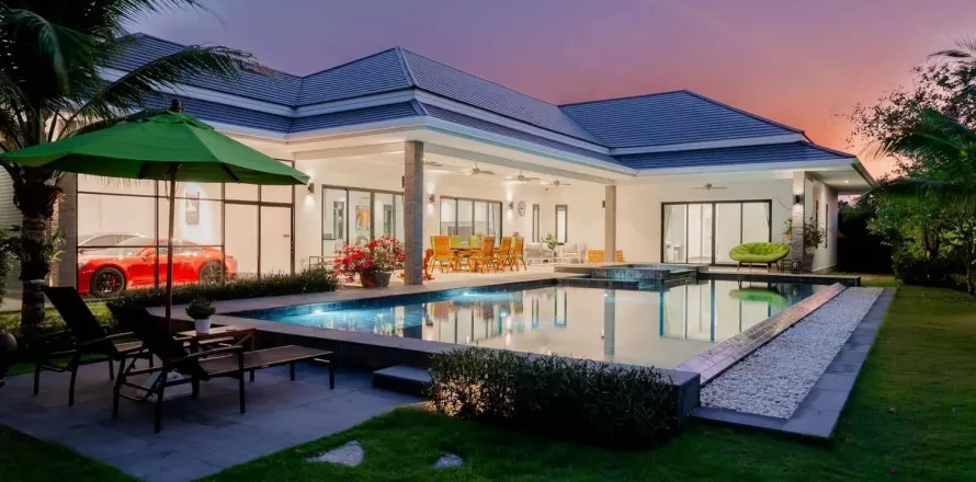 Villa in Cha-am, Thailand 4 bedrooms № 146231