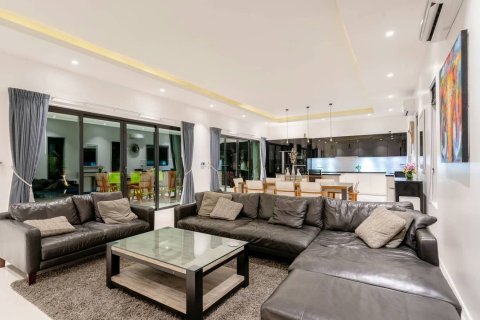 Villa in Cha-am, Thailand 4 bedrooms № 146231 - photo 18