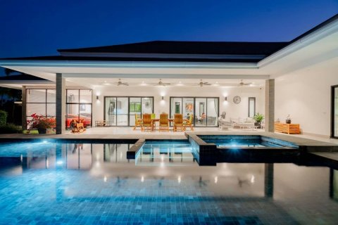 Villa in Cha-am, Thailand 4 bedrooms № 146231 - photo 5