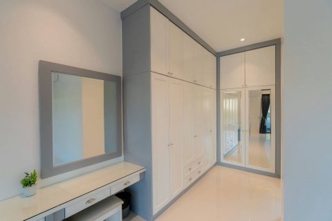 Villa in Cha-am, Thailand 4 bedrooms № 146231 - photo 27