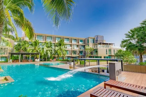 Condo in Phuket, Thailand, 1 bedroom  № 176576 - photo 2