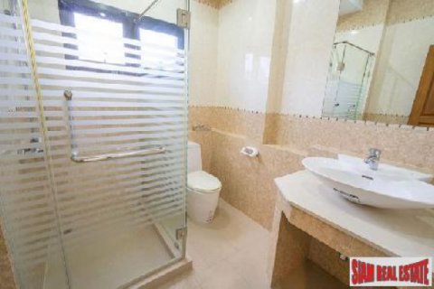 House on Jomtien Beach, Pattaya, Thailand 3 bedrooms № 192892 - photo 5