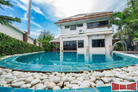 House on Jomtien Beach, Pattaya, Thailand 3 bedrooms № 192892