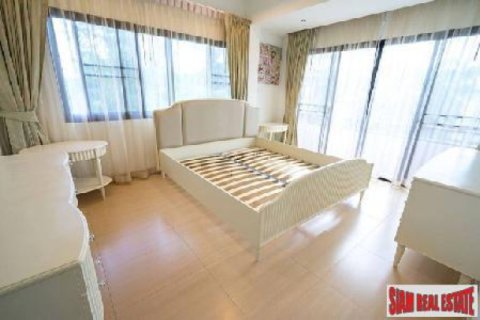 House on Jomtien Beach, Pattaya, Thailand 3 bedrooms № 192892 - photo 3