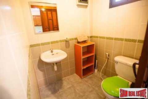 Villa in Pattaya, Thailand 40 bedrooms № 192893 - photo 5