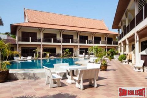 Villa in Pattaya, Thailand 40 bedrooms № 192893