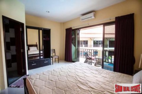 Villa in Pattaya, Thailand 40 bedrooms № 192893 - photo 3