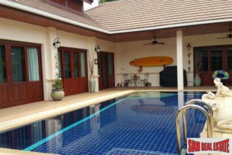 House in Hua Hin, Thailand 4 bedrooms № 192890