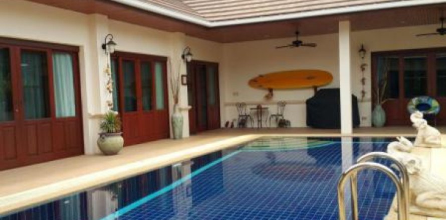 House in Hua Hin, Thailand 4 bedrooms № 192890