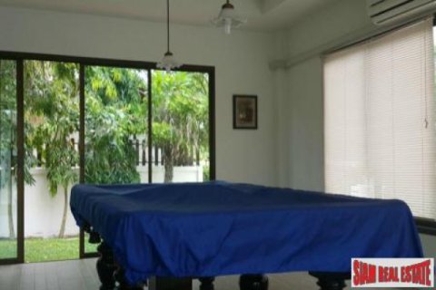 House in Hua Hin, Thailand 4 bedrooms № 192890 - photo 4