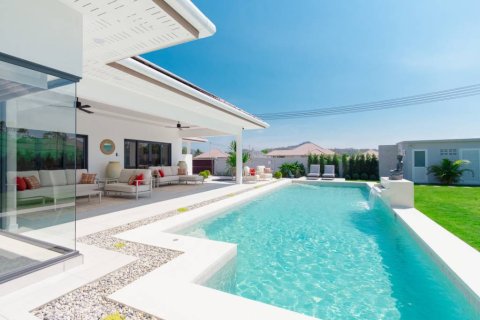 Villa in Hua Hin, Thailand 3 bedrooms № 162311 - photo 2