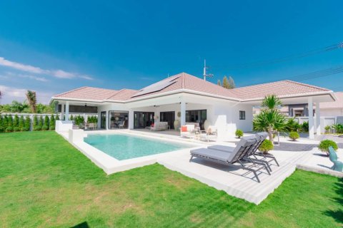 Villa in Hua Hin, Thailand 3 bedrooms № 162311 - photo 3