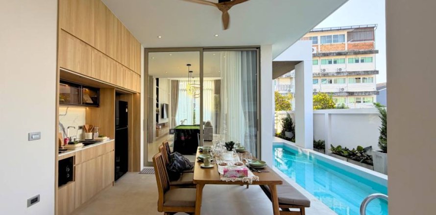 Villa in Pattaya, Thailand 4 bedrooms № 162308