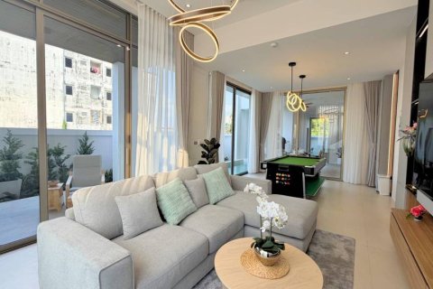 Villa in Pattaya, Thailand 4 bedrooms № 162307 - photo 2