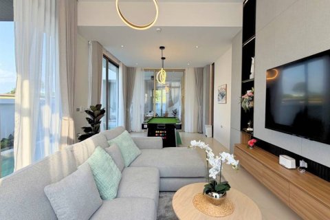 Villa in Pattaya, Thailand 4 bedrooms № 162307 - photo 3
