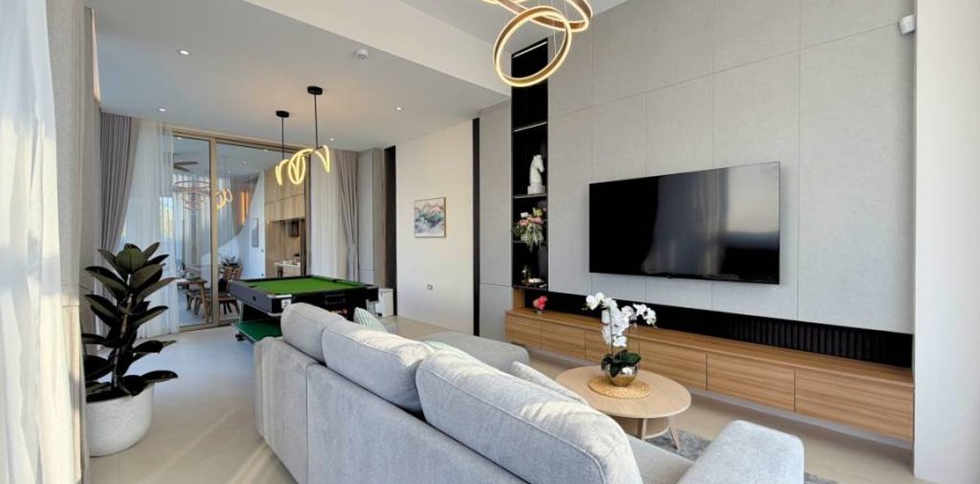 Villa in Pattaya, Thailand 4 bedrooms № 162307