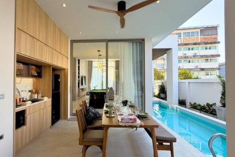 Villa in Pattaya, Thailand 4 bedrooms № 162307 - photo 10