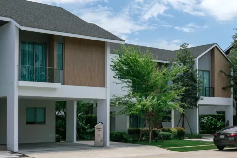 Haus in Samut Prakan, Thailand 4 Schlafzimmer № 218938 - Foto 2
