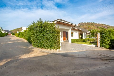 Villa à Hua Hin, Thaïlande 3 chambres № 141712